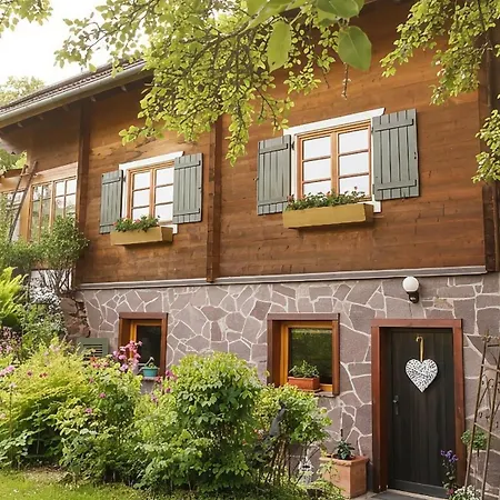 Blick In Den Garten 아파트 *